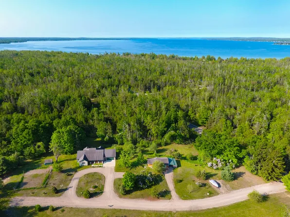 1058 Marlas Way, Cheboygan, MI 49721