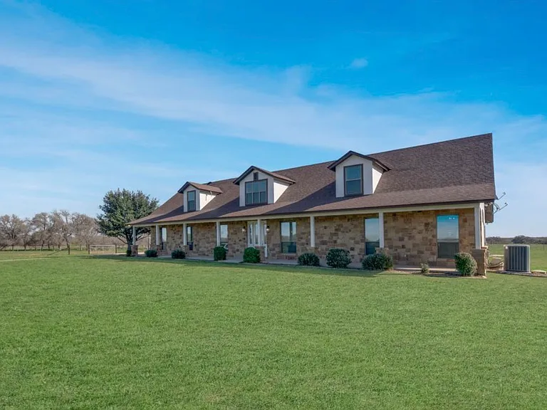 3255 FM 539 — Photo 2