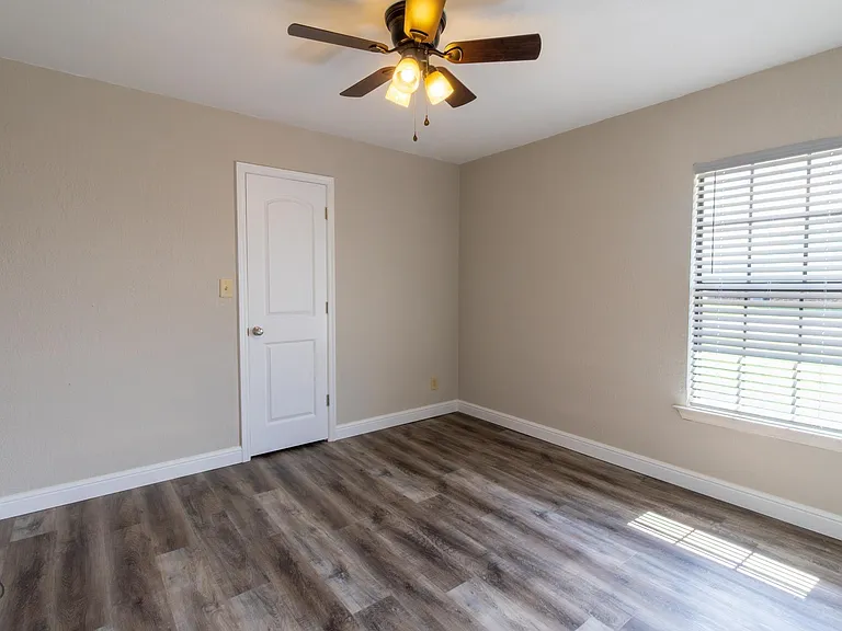 4722 K Mart Dr — Photo 16