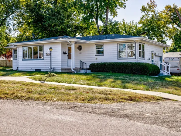 212 E 21st St, Madrid, IA 50156
