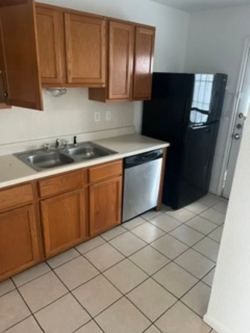 2804 Leroy Circle — Photo 2