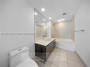 31 SE 6th St #1402 — Photo 17