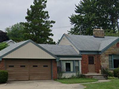 29401 Jefferson Ave, Saint Clair Shores, MI, 48081