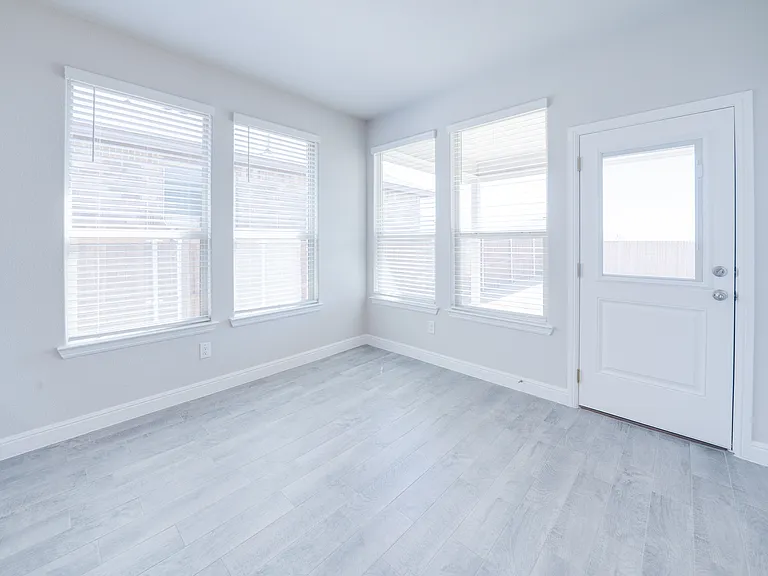 413 Roundstone Rd — Photo 10