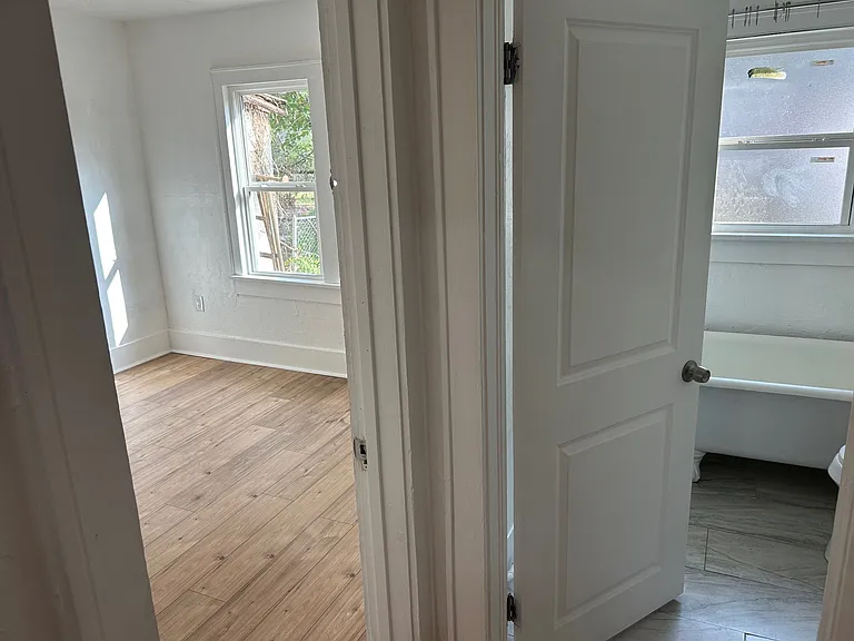738 W Maple Ave #A — Photo 6