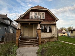 5320 N 39th St, Milwaukee, WI 53209