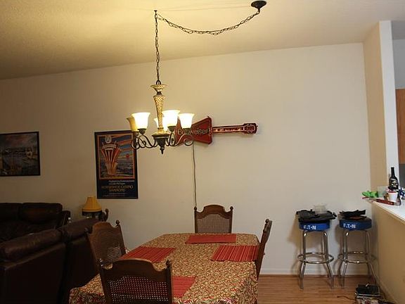 3rd image of 1333 Ambridge Dr