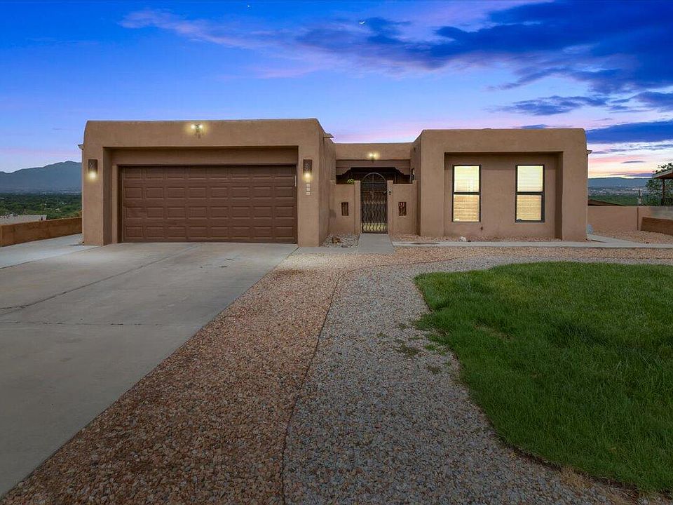 1st image of 1100 Vista Grande Dr NW