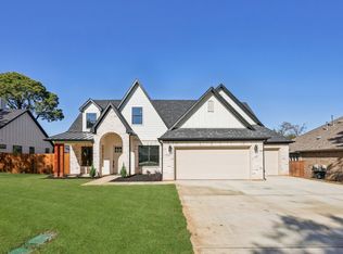 2622 Evinrude Dr, Grapevine, TX 76051