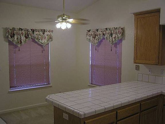 great dining nook and eating bar