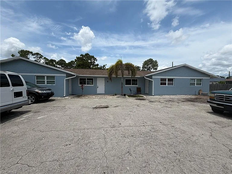2601 47th Ter SW #B — Photo 1