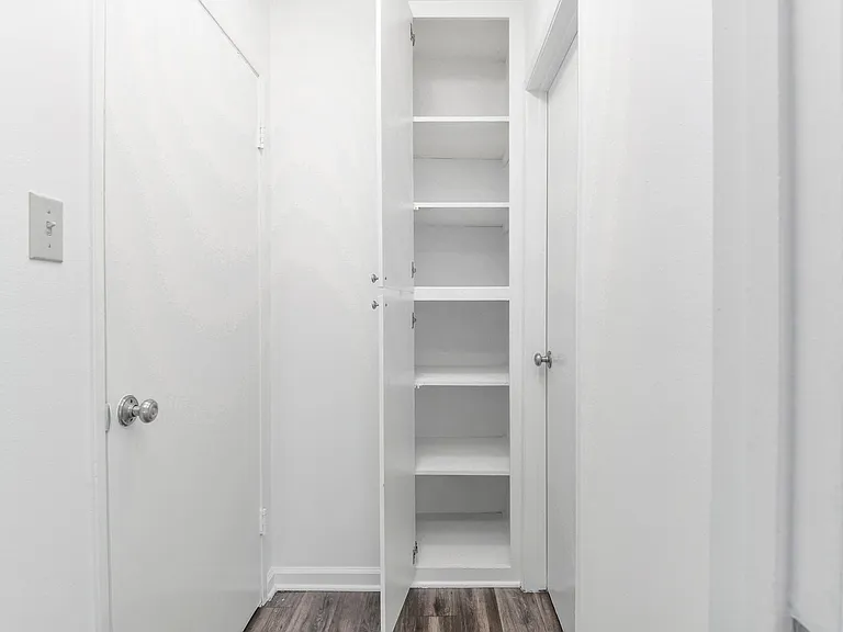 1799 N Hollywood Way — Photo 19