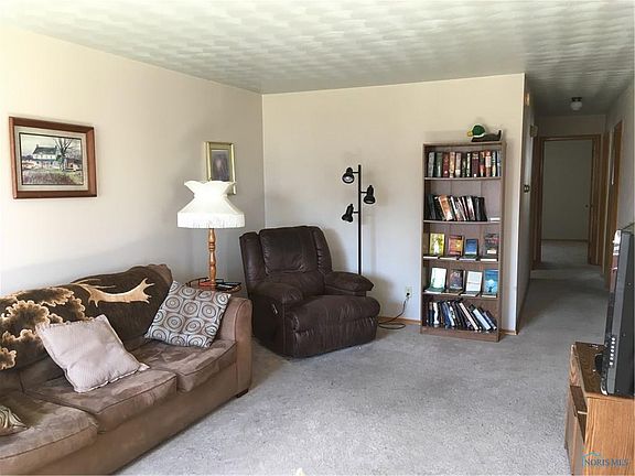 4th image of 149 Milford Ave