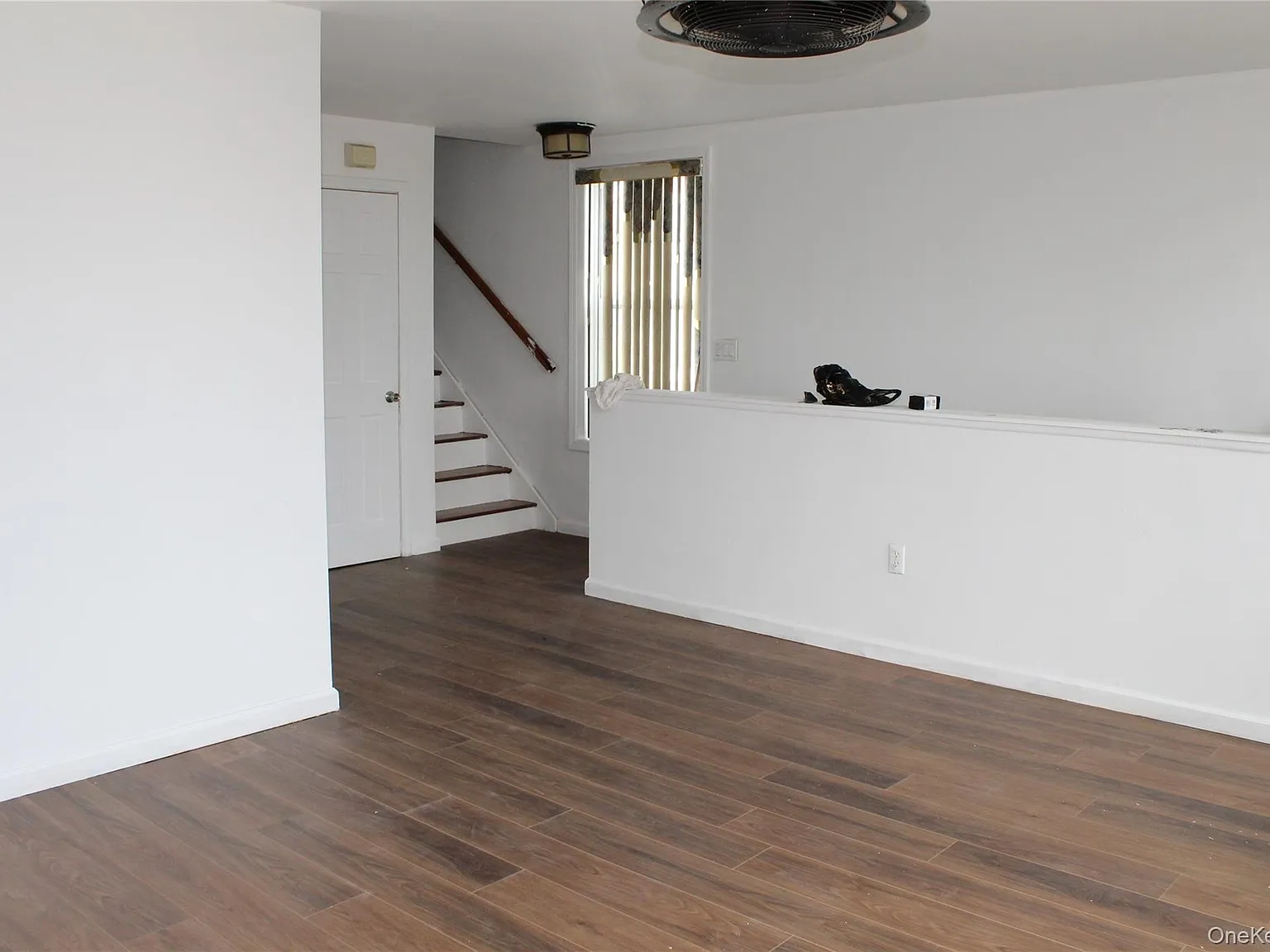3 bed, 2.0 bath, 2460 sqft, $3,753 — Photo 3