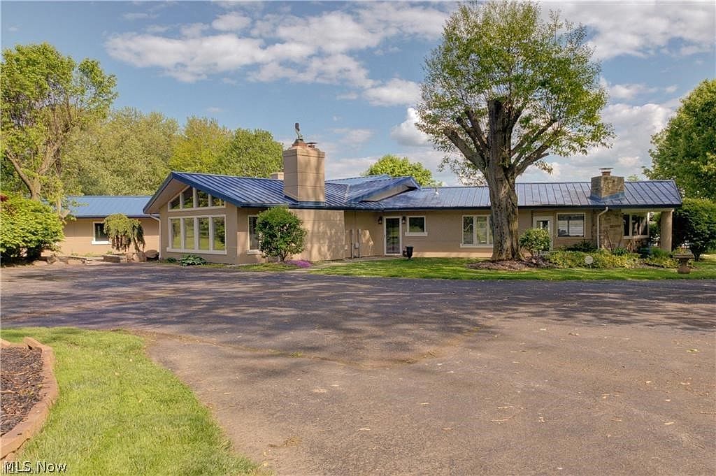 155 E Pine Lake Rd, North Lima, OH 44452 Zillow