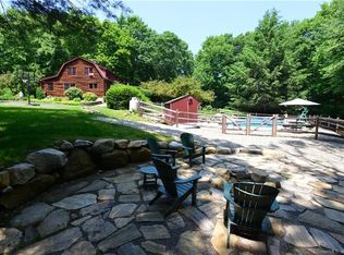 525 Taft Pond Rd, Pomfret Center, CT 06259