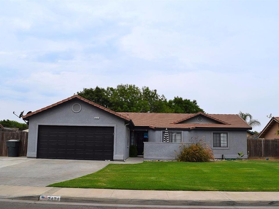 1st image of 2424 Oakwood Ct