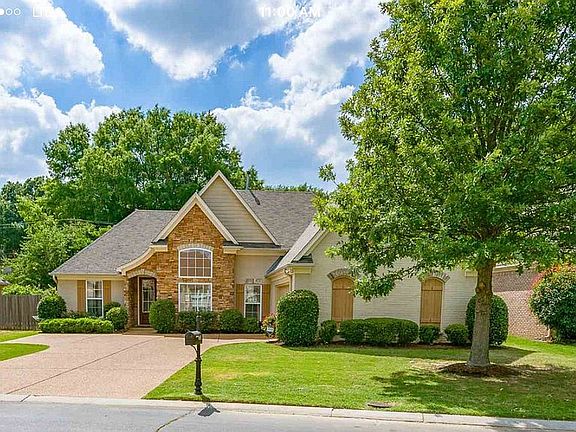 5th image of 1685 Newton Oak Cir W