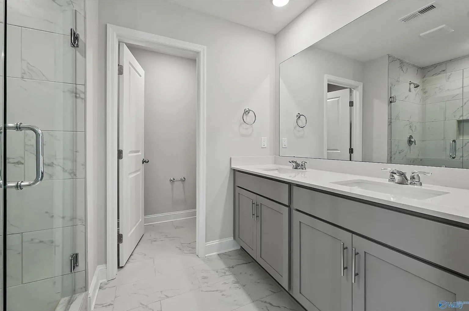 3 bed, 2.5 bath, 2198 sqft, $1,900 — Photo 1