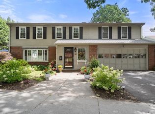 14 Independence Dr, Brookline, MA 02467