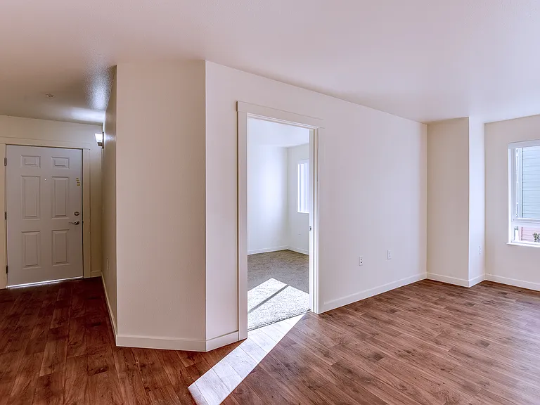 Vine Maple Apartments — Photo 6