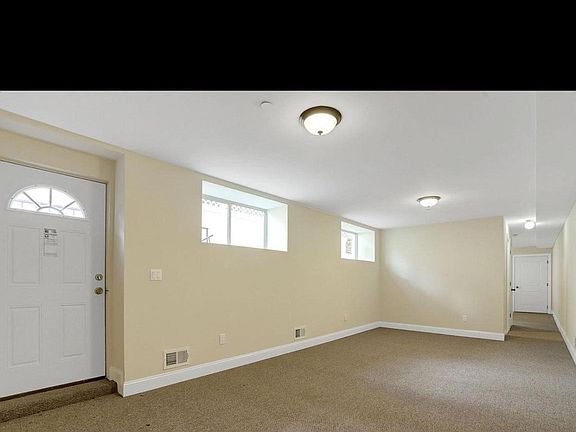 5th image of 7 Tompkins Cir