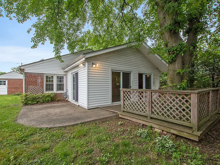 9702 Bellevue Dr — Photo 28