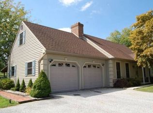 2036 Stauffer Rd, Spring Grove, PA 17362