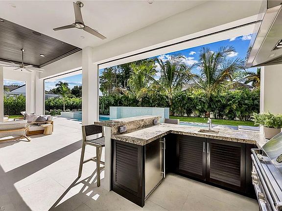 5th image of 788 Riviera DR