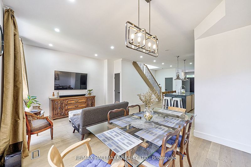 Toronto House for rent - 4 Bedrooms — photo 10