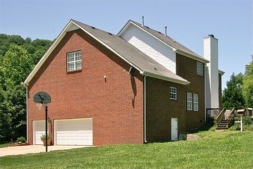 3 car garage with workshop