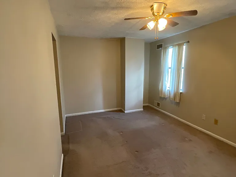 210 Woodhaven Dr — Photo 16