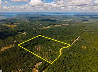 Walker Rd NW, Rapid City, MI 49676