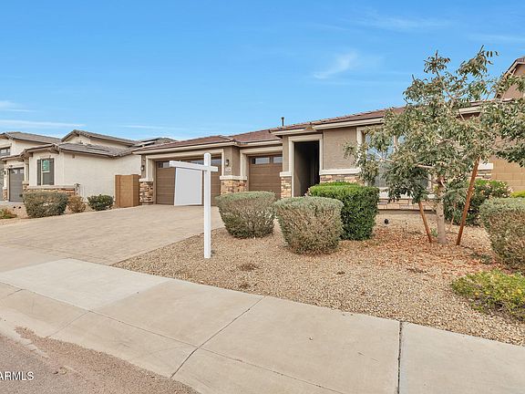 3rd image of 7526 W JONES Avenue