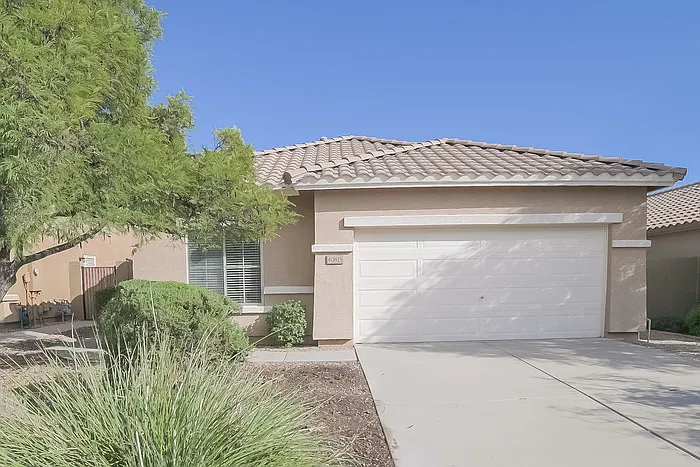 3 bed, 2.0 bath, 1672 sqft, $2,245 — Photo 1
