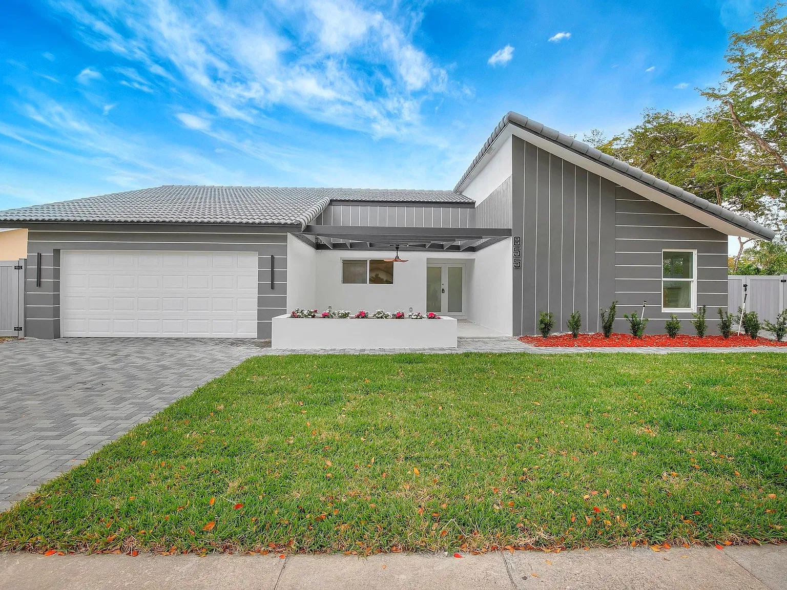 4 bed, 3.0 bath, 2280 sqft, $5,650 — Photo 1