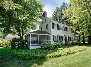 33 Topsfield Rd, Boxford, MA 01921