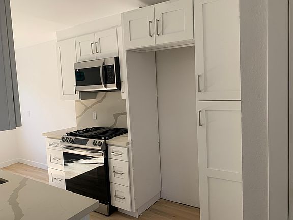 5th image of 9210 Van Nuys Blvd Unit 8