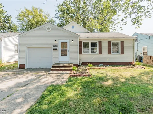 33892 Lawton Ave, Eastlake, OH 44095