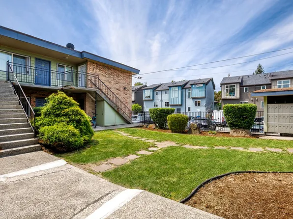 3921 15th Ave S #21, Seattle, WA 98108