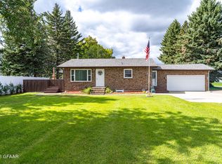 5604 Belmont Rd, Grand Forks, ND 58201