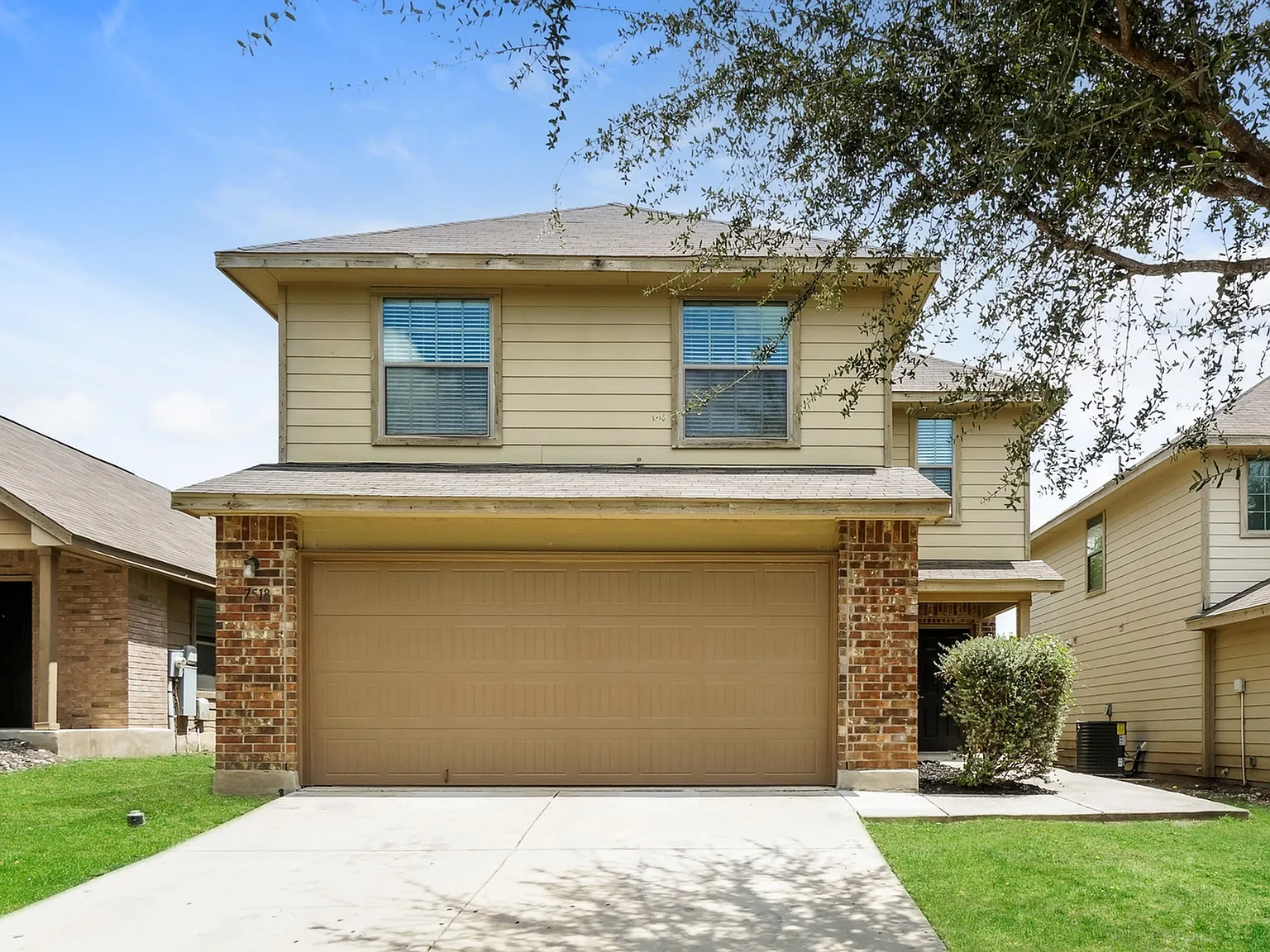 Enclave at Northeast Crossing — Photo 3