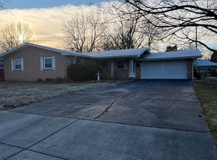 1050 E Edgewood St, Springfield, MO 65807