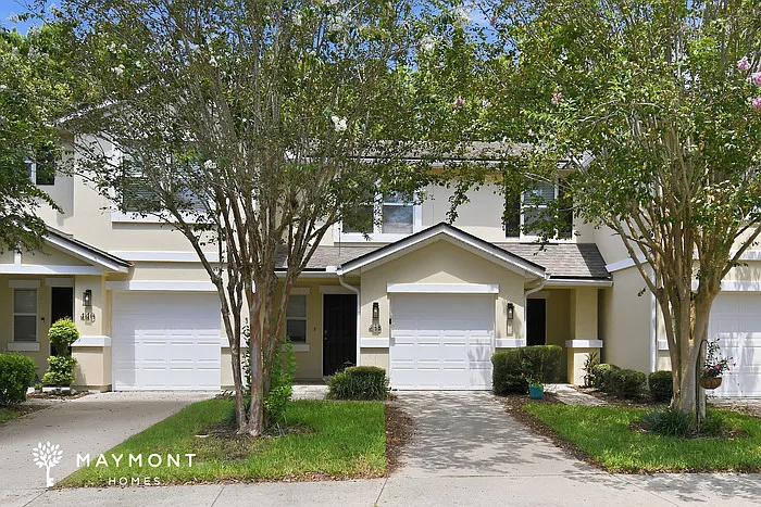438 Walnut Dr