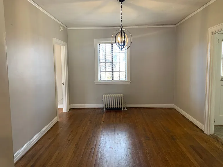 Winburn Court Apartments — Photo 23