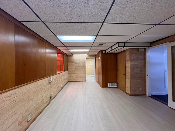Bonus space (approx. 300 sf)
