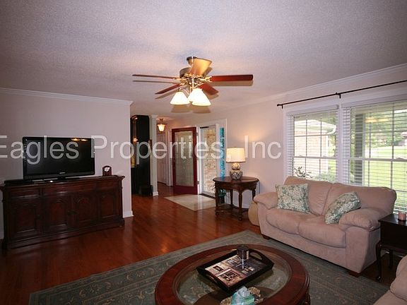 5th image of 1606 Boyette Dr