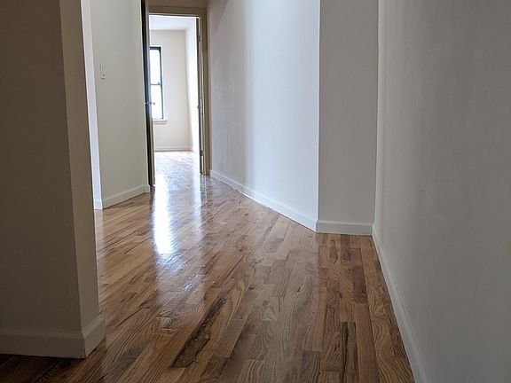 5th image of 744 Coster St #F5