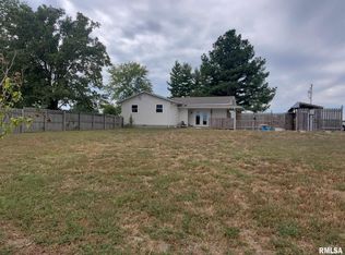 5110 Woodhaven Rd, Pinckneyville, IL 62274