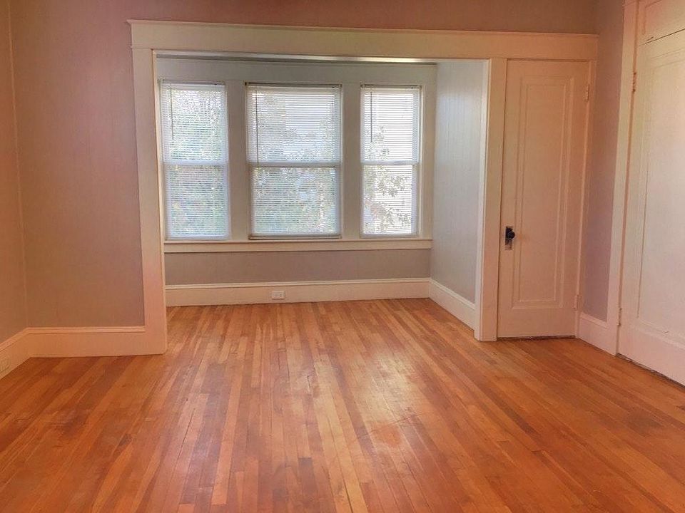 2nd image of 491 Maple St APT 8